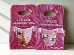 TAZA BASE ARENA CON SOBRE DE COCOA REY LEÓN SERIE 2 PCS