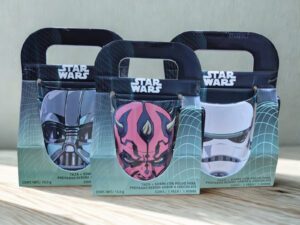 TAZA ASA CUADRADA CON SOBRE DE COCOA STAR WARS SERIE 3 PCS