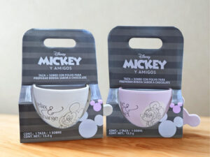 TAZA ASA PLANA CON SOBRE DE COCOA MICKEY & MINNIE SERIE 2 PCS