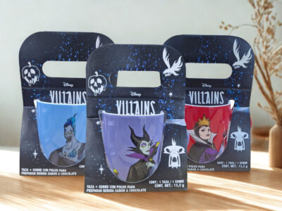 TAZA GRANDE CON SOBRE DE COCOA VILLAINS SERIE 3PCS